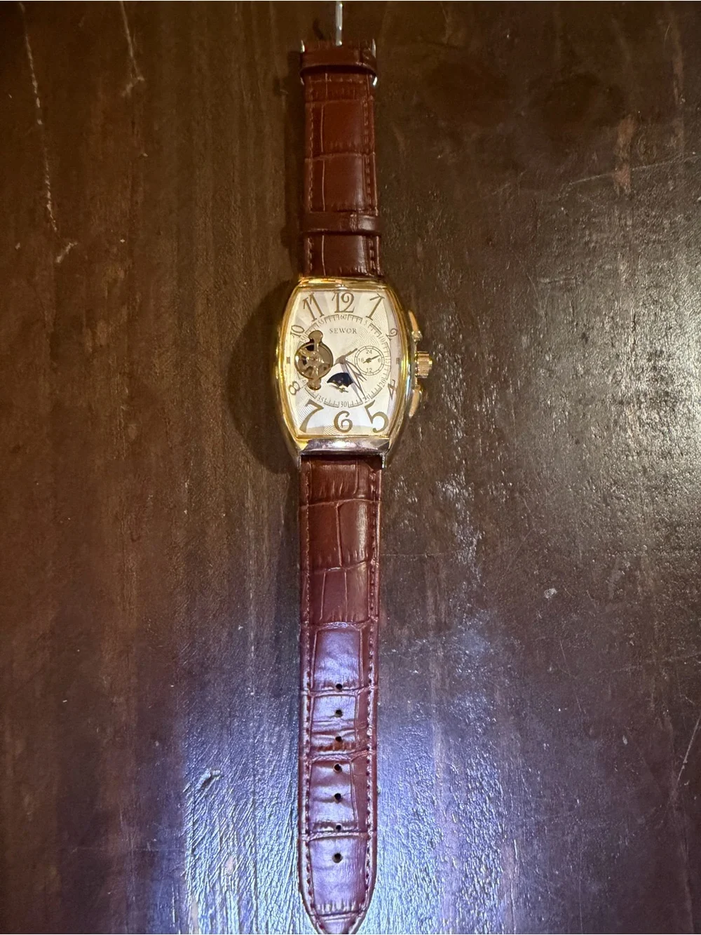 SEWUR Gold-Toned Bold Tonneau Face with Brown Leather Band
